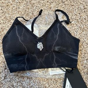 SheDARC sports bra black lightning